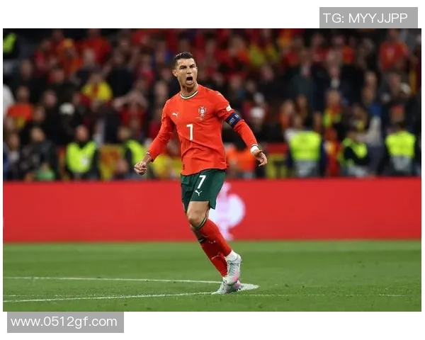 最新矮个子足球球星崛起 小个子运动员的技术与魅力再度引发关注 最新矮个子足球球星崛起 小个子运动员的技术与魅力再度引发关注